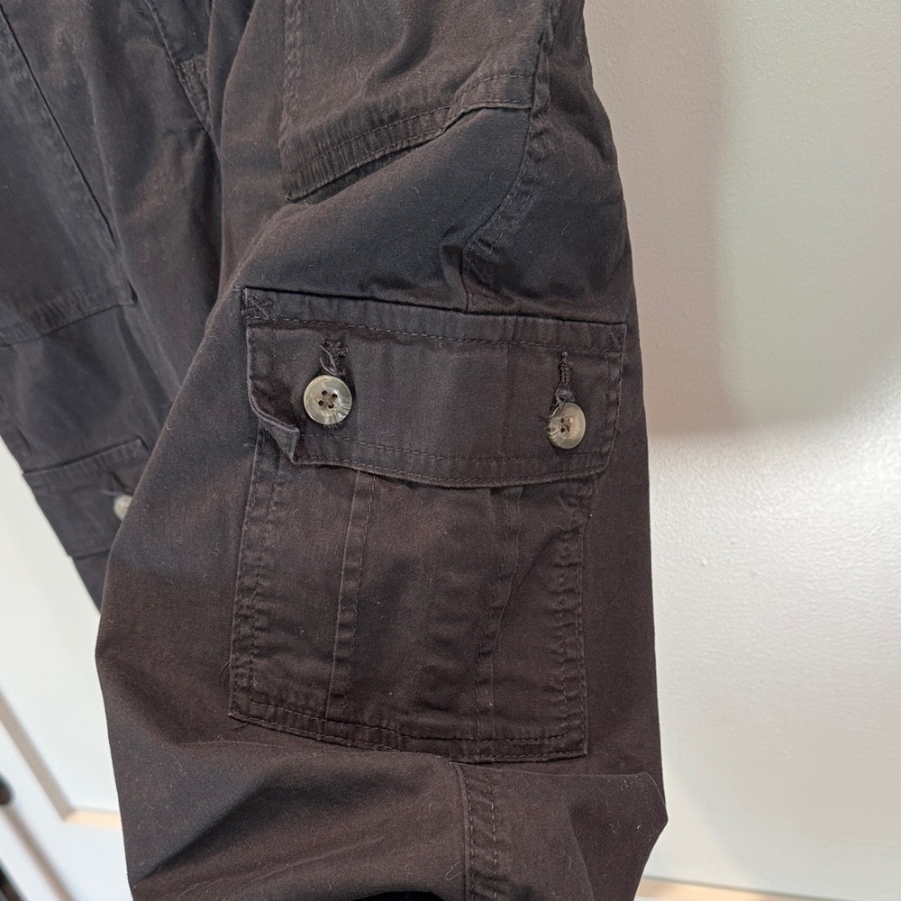 Lee Black Cargo Capris - Picture 3 of 11